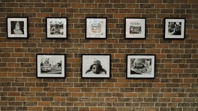 services-02 wei-jiaheng-kbwarsj2w34-unsplash